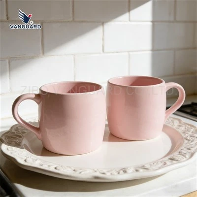 Cana rotunda din ceramica lucioasa